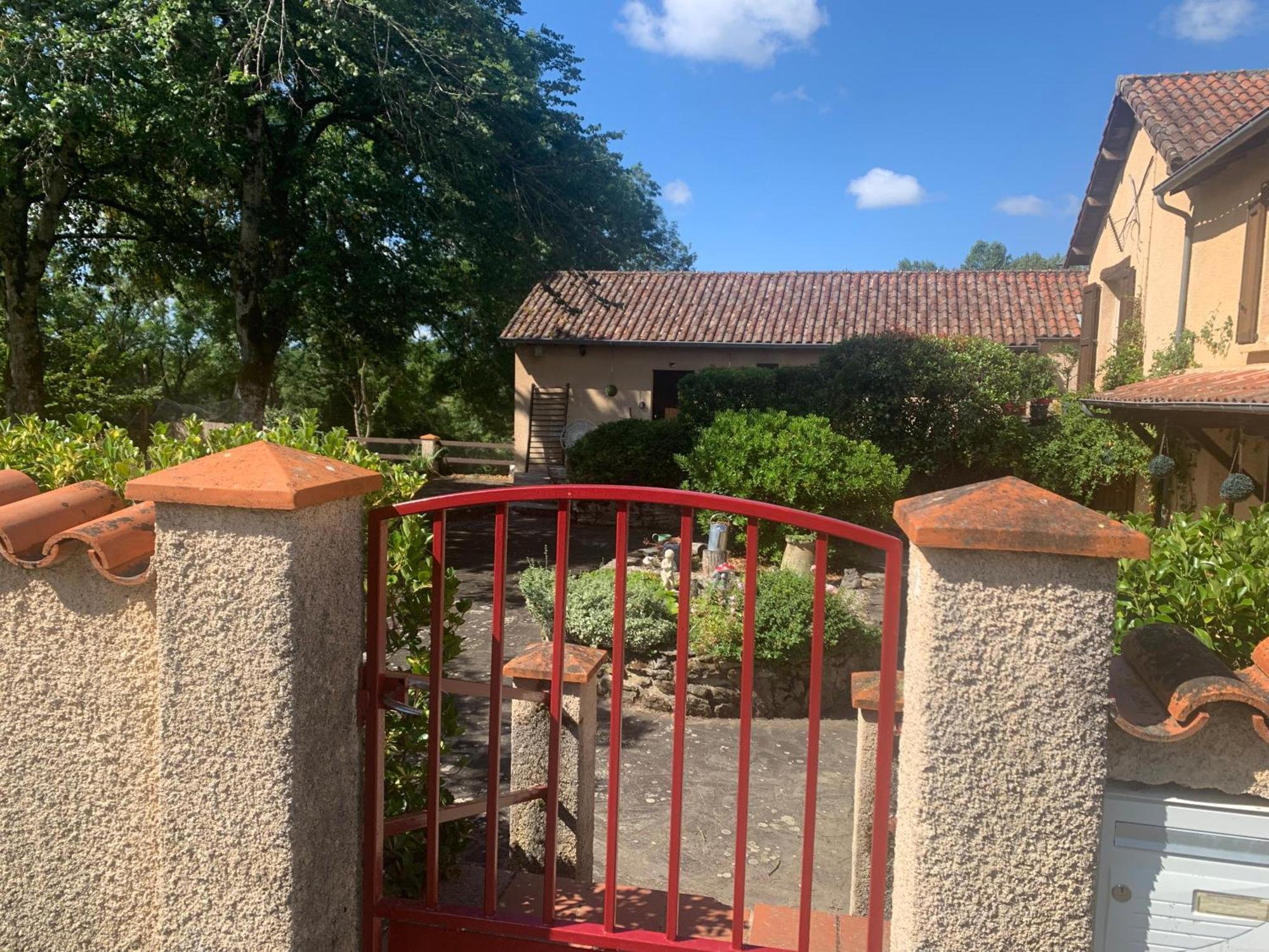 Le gîte de La Souque Mirandol-Bourgnounac Extérieur photo